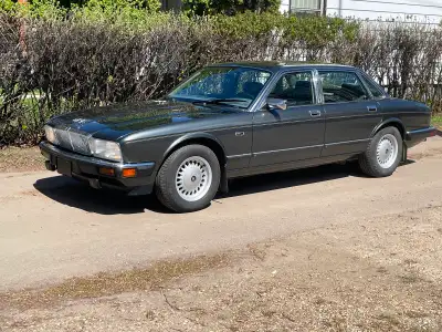 Bought this mint condition car this winter as it was so beautiful, even though I was worried about t...