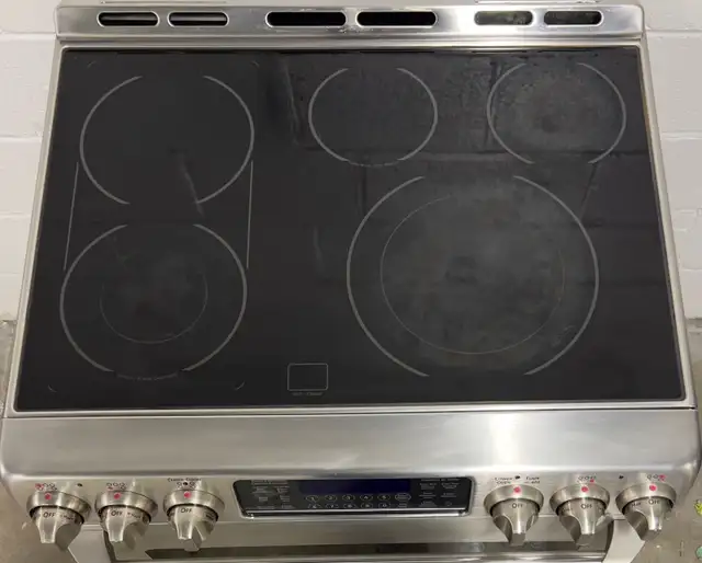 -SALE! Slide-In Electric Stove “GE” 30 inch in Stoves, Ovens & Ranges in Barrie - Image 4