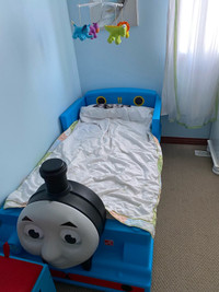 Toddler bed Tomas train