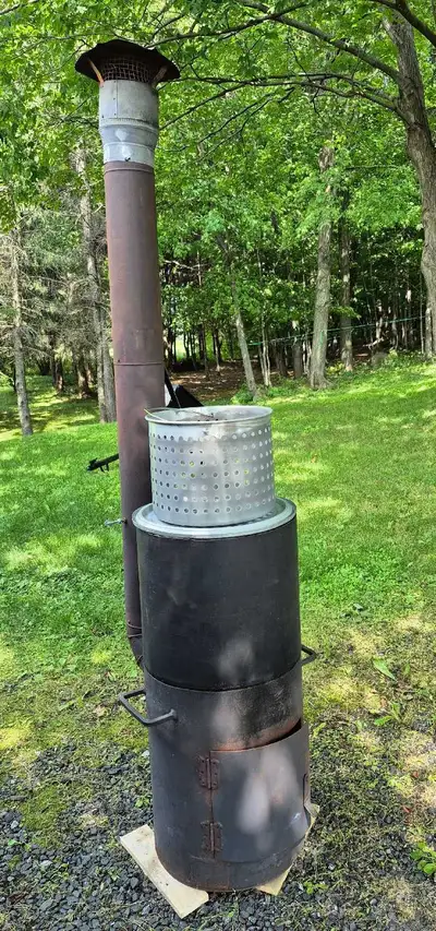 Chauffe-eau au bois;  épluchette blé d'Inde/autres avec marmite, View more