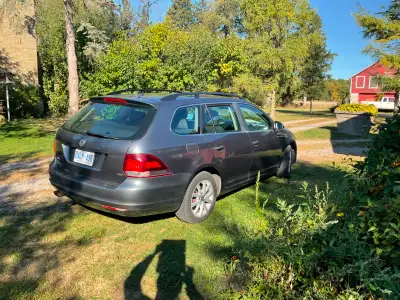 Clean and smooth running little wagon. New caliper, exhaust work, radiator, clutch in the last year....