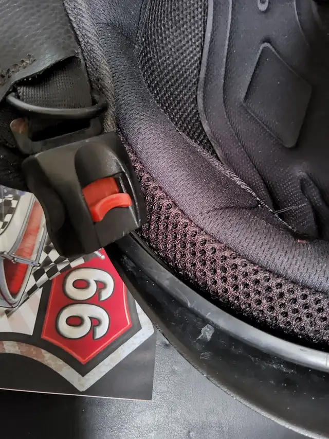 HELMET - MOTERCYCLE-  ELECTRIC SCOOTER in Street, Cruisers & Choppers in Hamilton - Image 6