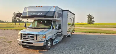 In excellent condition and loaded with options, including full body paint! The chassis is a Ford E-4...