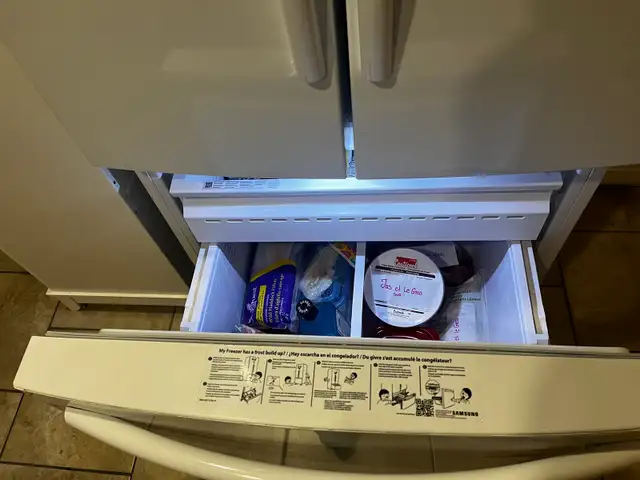 Frigidaire Samsung in Refrigerators in Longueuil / South Shore - Image 5