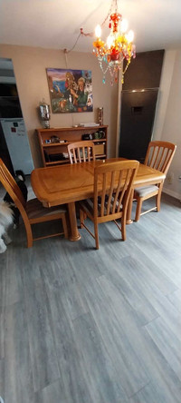 wood table/chairs