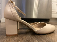 Brand new Leather pumps-size 10