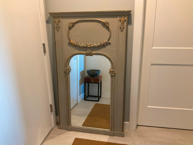 French Mirror in Home Décor & Accents in Campbell River