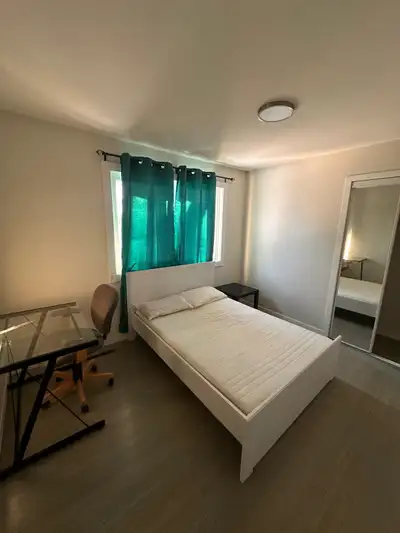 Looking for a budget-friendly and hassle-free place to stay? This open-concept living space (living...