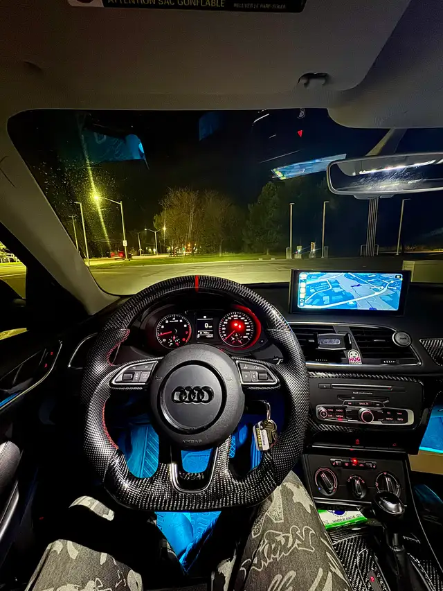 Audi Q3 2016585559184339773447