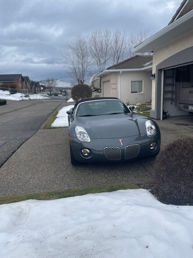 2008 Pontiac Solstice with only 37,000km in Cars & Trucks in Vernon - Image 3