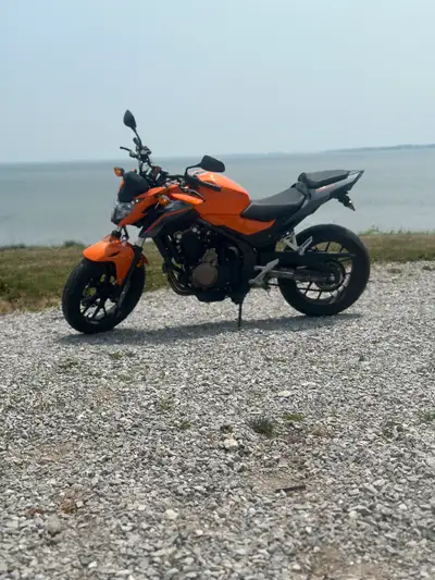 Honda CB500F little paint missing off engine as seen in pictures other than bike is in perfect condi...
