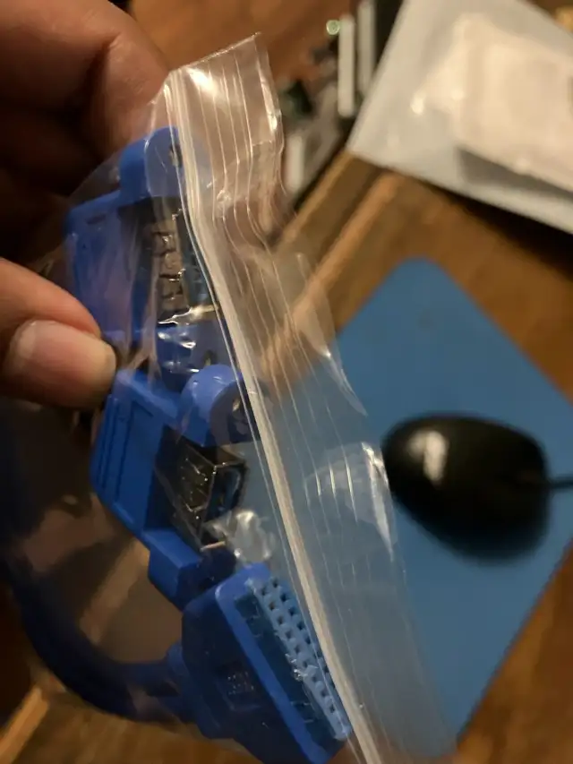19/20 Pin USB to motherboard cable in Cables & Connectors in Markham / York Region - Image 3