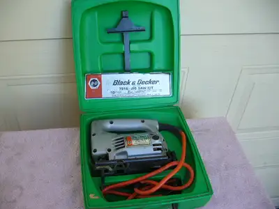 Scie sauteuse elec Black/Decker 2vitBonne condition+coffret, View more