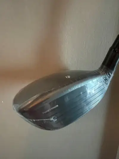 Taylormade Qi35 rescue 4 hybrid, View more