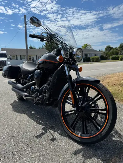 2019 Kawasaki Vulcan 900 Custom 25693 km -Great condition - Baron Custom Accessories front and rear...