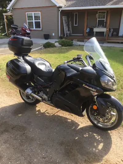 2009 Kawasaki ZG 1400 Concours Sport Touring. Good tires. Needs nothing. Low mileage 33,961 miles no...