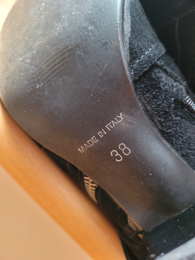 Women's Italian Suede Boots Size 7.5 (EU 38) Heel 3". in Women's - Shoes in Bedford - Image 4