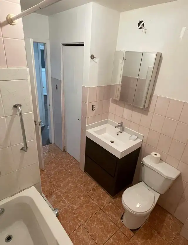 1 bedroom  in Long Term Rentals in City of Toronto - Image 6
