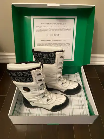 Cougar Women’s Boots Size 9, View more