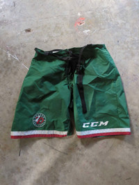 Hockey pants shell - size senior medium - London Devilettes 