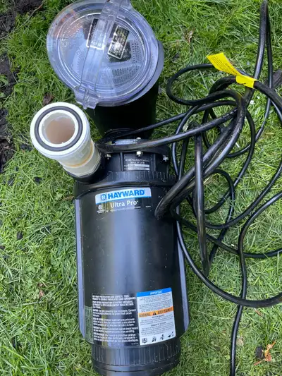 A seulement été utilisée pour 1 saison. Cette pompe est conçue pour une performance fiable et une ef...