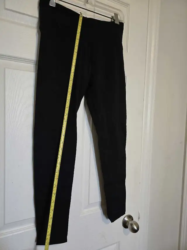 Lululemon Leggings in Women's - Bottoms in City of Toronto - Image 3