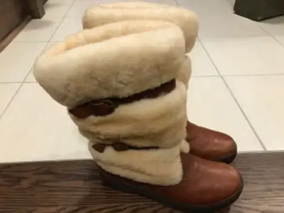 Women’s UGG Maylin Brown Leather Boots - Size 8, View more