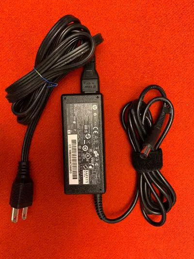 • Genuine HP Laptop 65 Watt Chargers. Four to sell. • HP p/n: 608425-001, 608425-002 and 608425-003,...