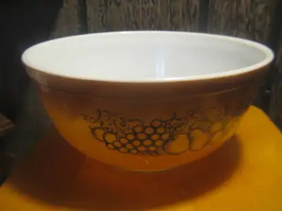 Bols à mélanger PYREX OVENWARE 401, 402 et 403 U.S.A., View more