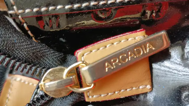 Arcadia Genuine Leather Handbag - Made in Italy, with gift in Women's - Bags & Wallets in City of Toronto - Image 8