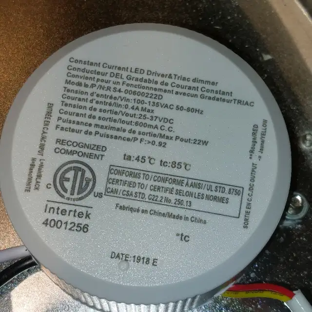 Light-LED Integrated Ceiling Light, Flush Mount, Chrome/Crystal in Indoor Lighting & Fans in Markham / York Region - Image 6