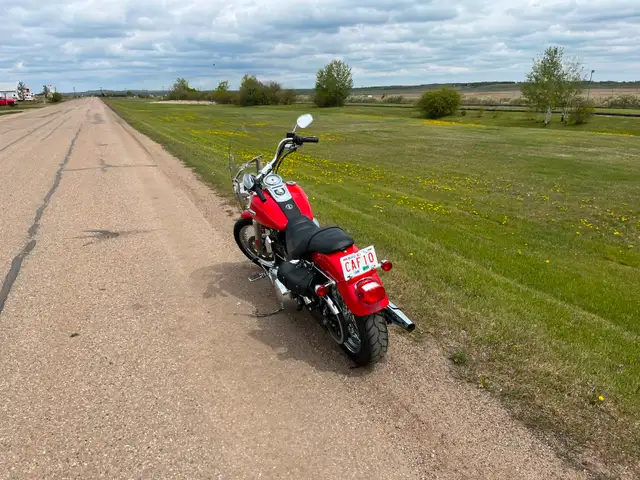 2010 Harley Davidson FXDC Dyna Super Glide Custom in Street, Cruisers & Choppers in Red Deer - Image 4