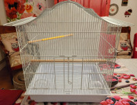 Deux Petites Cages pour Oiseaux à Vendre