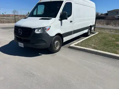 Delivery Truck – Ottawa, View more