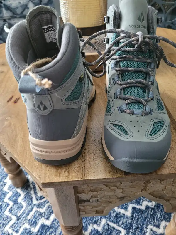 Bottes randonnées Vasque femme in Women's - Shoes in Québec City - Image 5