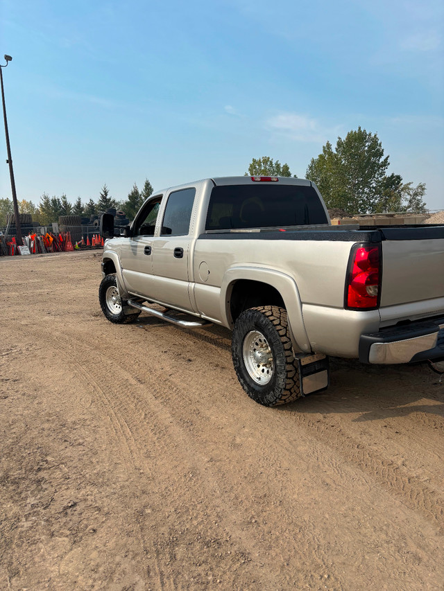2005 Chev Silverado 6.6 Duramax in Cars & Trucks in Edmonton - Image 4