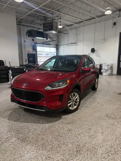 2020 ford escape ecoboost AWD Brand new 2 year mvi No dash lights Needs nothing AT ALL Heated seats...