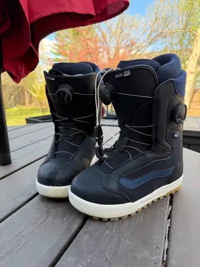 VANS women’s size 8.5 encore pro snowboard boots size , View more