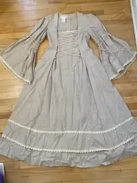 Robe style médiéval / Medieval-style dress