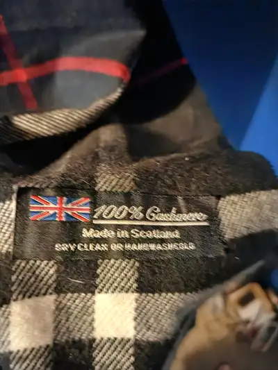 Cashmere scarf, View more