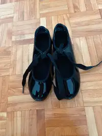 Kids Capezio Tap Shoes/Les souliers de claquettes