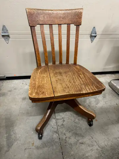 Rare 1940’s Krug office chair Excellent condition for its age. See crack in seat, which does not aff...
