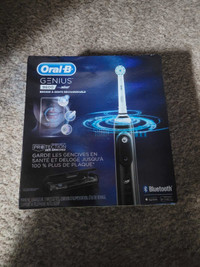 Brand  New Oral-B Bluetooth Rechargeable Genius 8000 Toothbrush 
