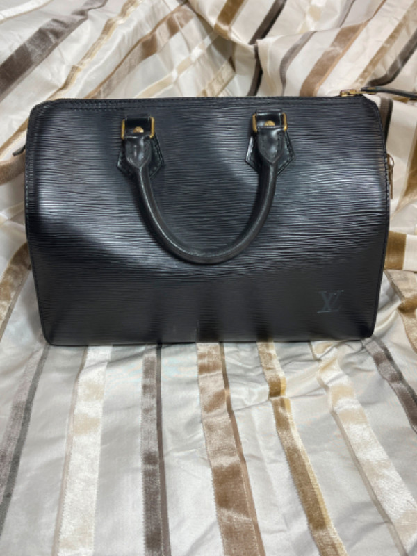 Louis Vuitton Speedy in Black Epi in Women's - Bags & Wallets in City of Toronto