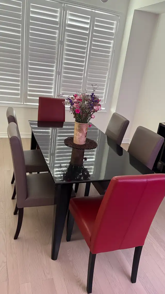 Dinning table set in Dining Tables & Sets in Markham / York Region - Image 2