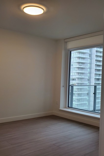 Metrotown - Sun Tower 2 - 1 bed + den (Burnaby South) 3