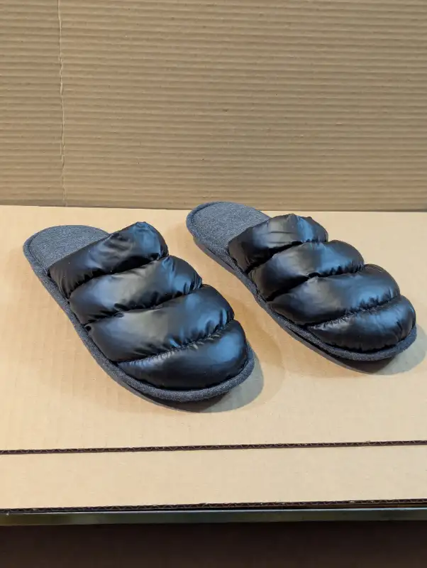 Mens black slippers - size 7 - 8 in Men's Shoes in Edmonton - Image 3