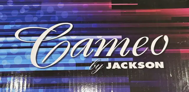 Girls pink size 5 (Ice Skates) in Skates & Blades in Oakville / Halton Region - Image 4