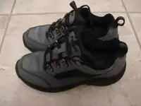 Propét Women’s Walking/Hiking Shoes Size 6.5 ($50)