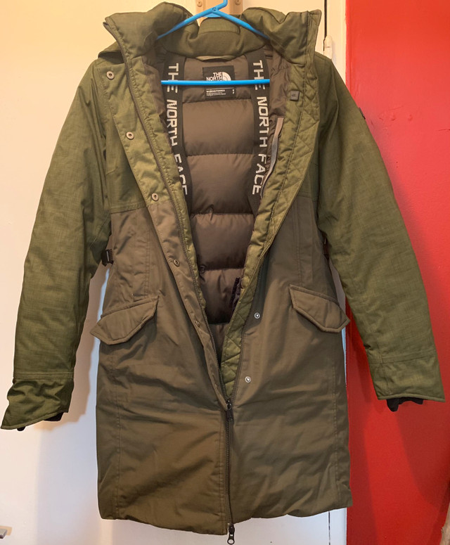 green NORTH FACE jacket (women’s size small) in Women's - Tops & Outerwear in City of Toronto